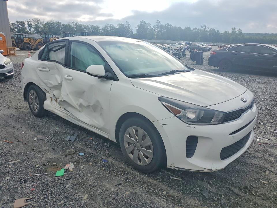 3KPA24AB1JE050047 2018 KIA RIO photo no. 4