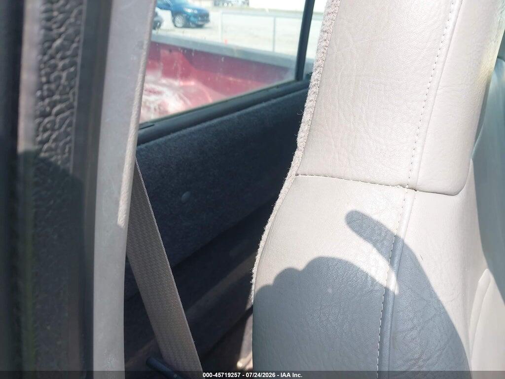 1FTNF20L01EC09429 2001 FORD F-250 photo no. 8