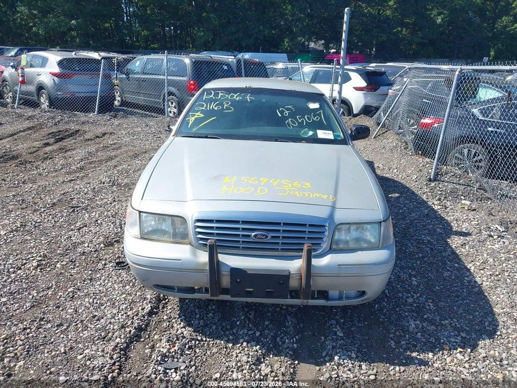 2FAFP71W91X126769 2001 FORD CROWN VICTORIA photo no. 11