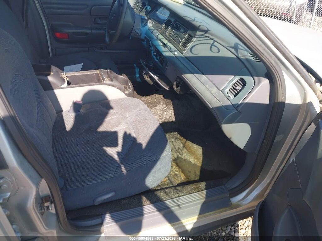 2FAFP71W91X126769 2001 FORD CROWN VICTORIA photo no. 5