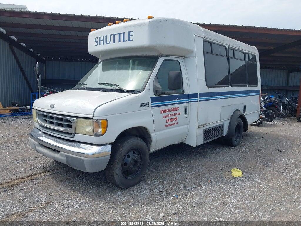 1FDWE35F81HA97408 2001 FORD E-350 CUTAWAY photo no. 2