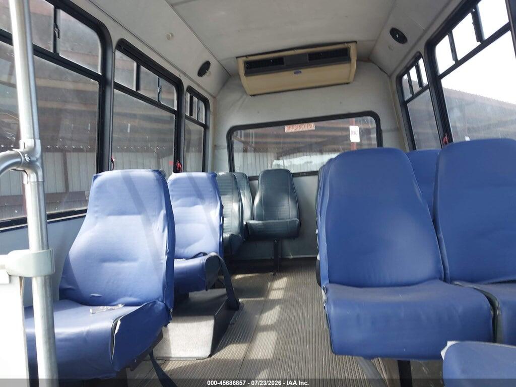 1FDWE35F81HA97408 2001 FORD E-350 CUTAWAY photo no. 7