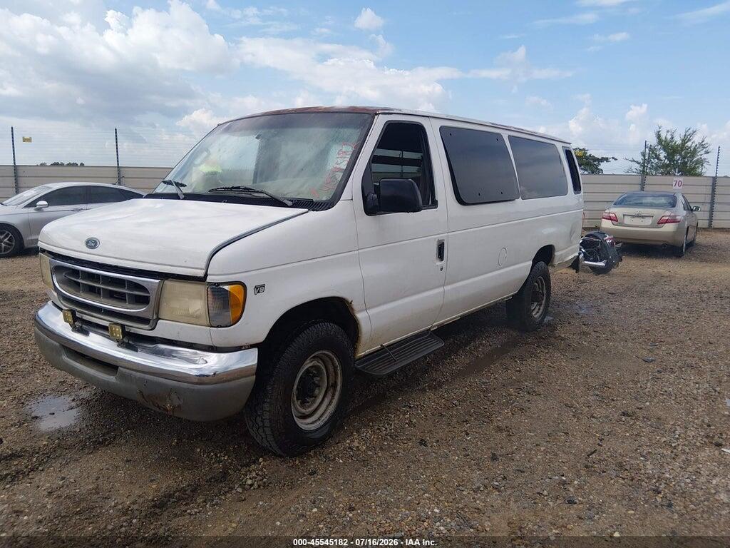 1FBSS31L01HA75351 2001 FORD E-350 SUPER DUTY photo no. 2