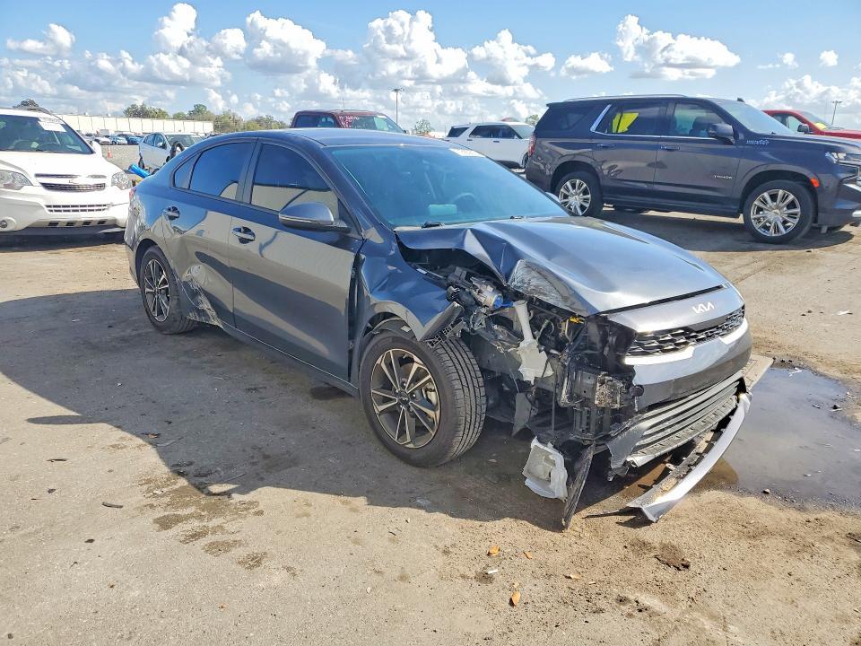 3KPF24AD4RE713856 2024 KIA FORTE photo no. 4