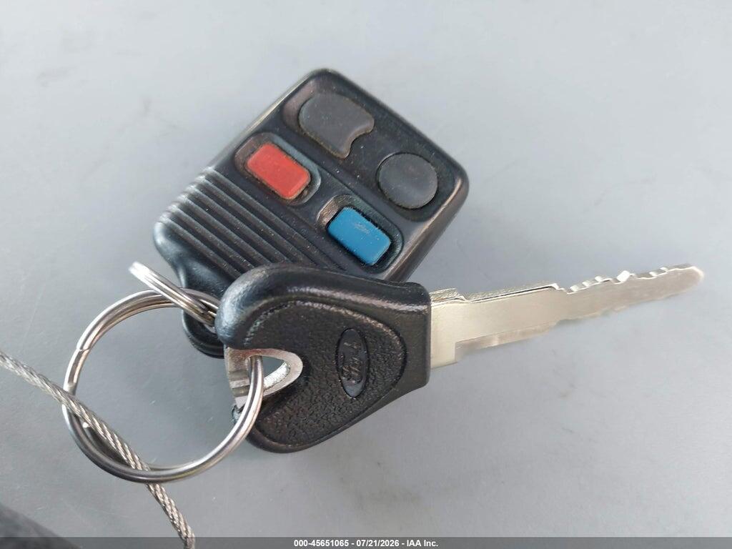 3FAFP13P41R241362 2001 FORD ESCORT photo no. 11