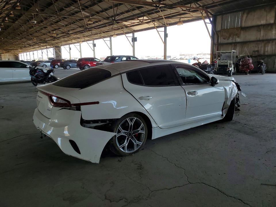KNAE45LC4J6028733 2018 KIA STINGER photo no. 3