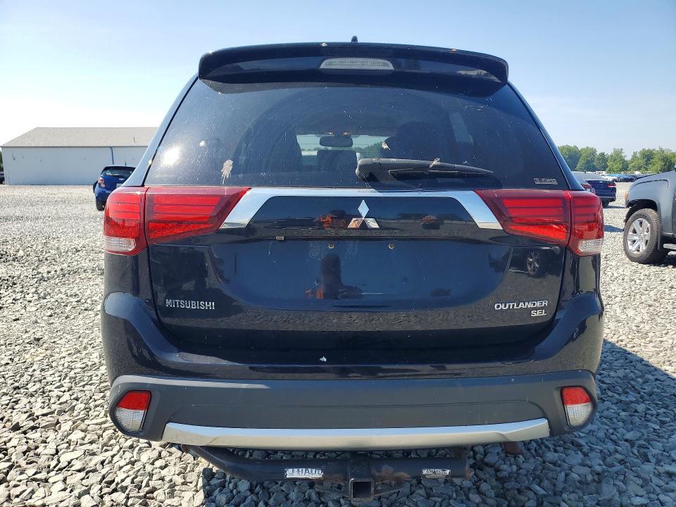 JA4AZ3A3XJZ000566 2018 MITSUBISHI OUTLANDER photo no. 6