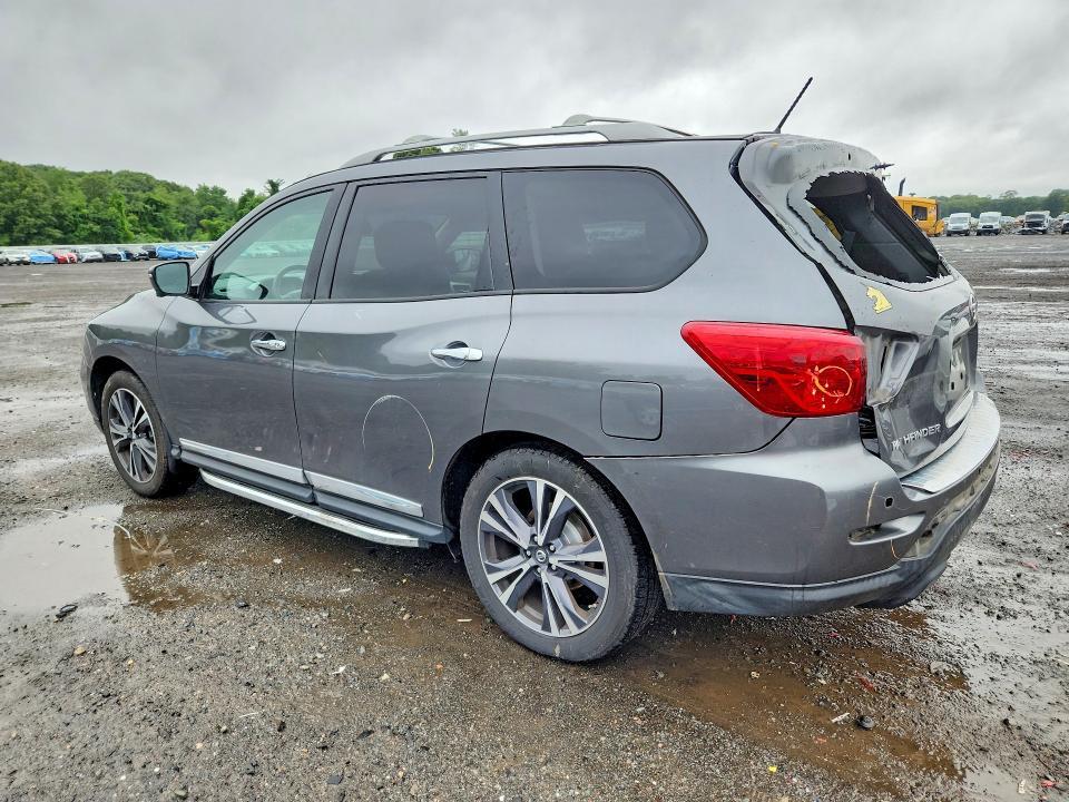 5N1DR2MM2JC677126 2018 NISSAN PATHFINDER photo no. 2