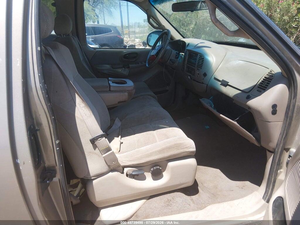 1FTRX18W71NB58504 2001 FORD F-150 photo no. 5