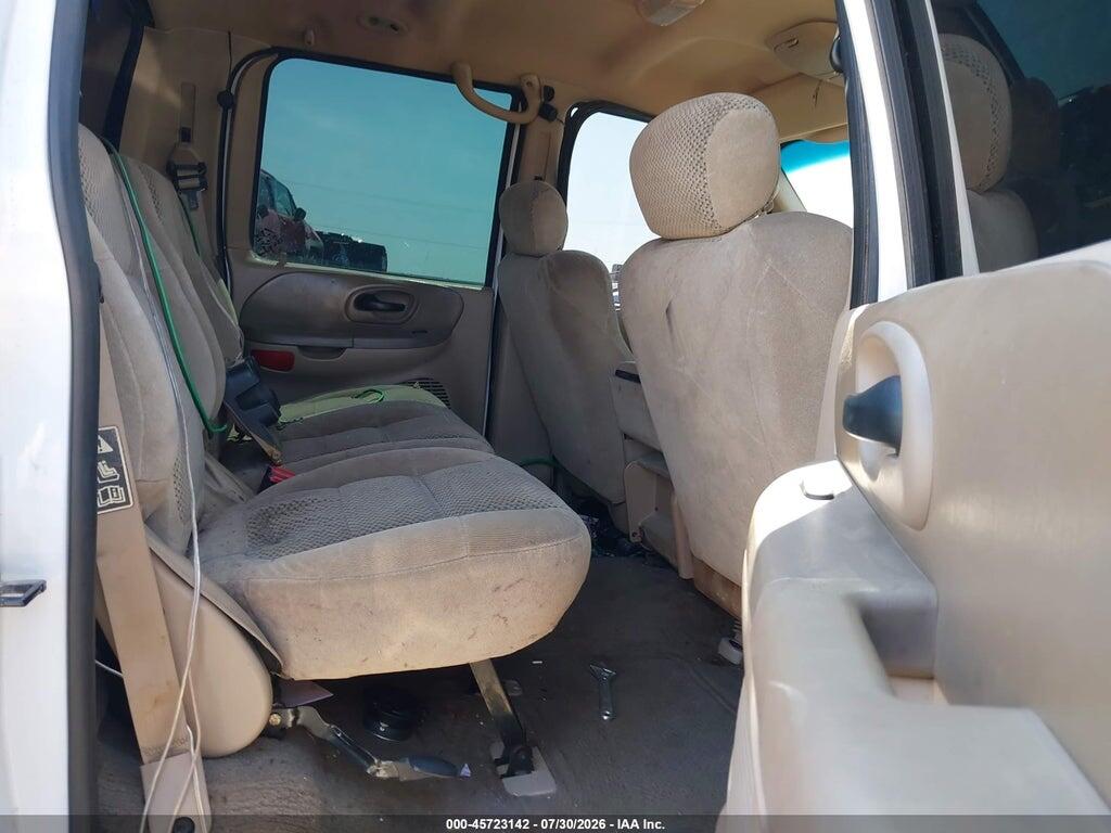 1FTRW08L41KA83636 2001 FORD F-150 photo no. 8