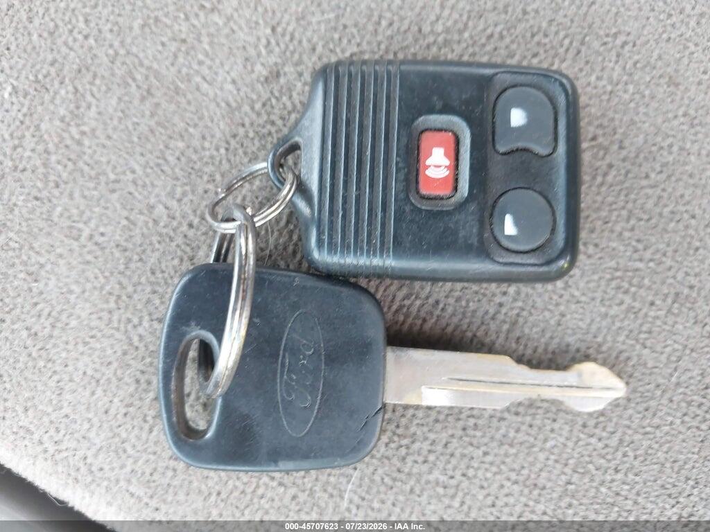 1FTRX18L01NA19045 2001 FORD F-150 photo no. 11