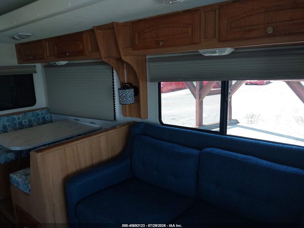 1FCMF53S310A00067 2001 FORD F550 photo no. 8