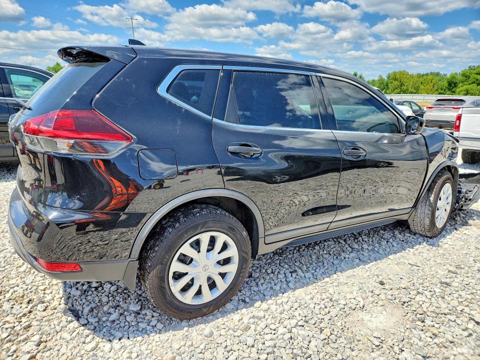KNMAT2MVXJP550084 2018 NISSAN ROGUE photo no. 3