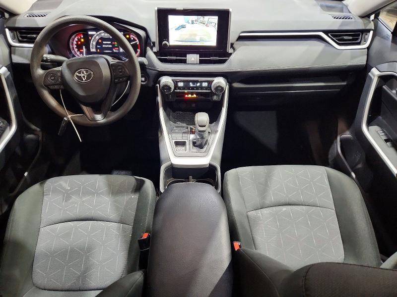 2024 TOYOTA RAV4 XLE — Фото 8 из 13