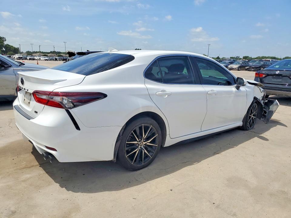 2024 TOYOTA CAMRY SE — Фото 3 из 12