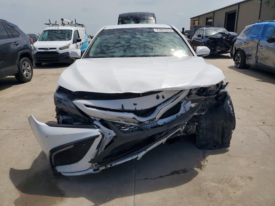 2024 TOYOTA CAMRY SE — Фото 5 из 12