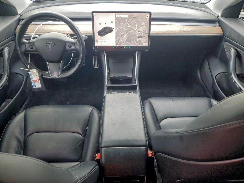 2018 TESLA MODEL 3 — Фото 8 из 12