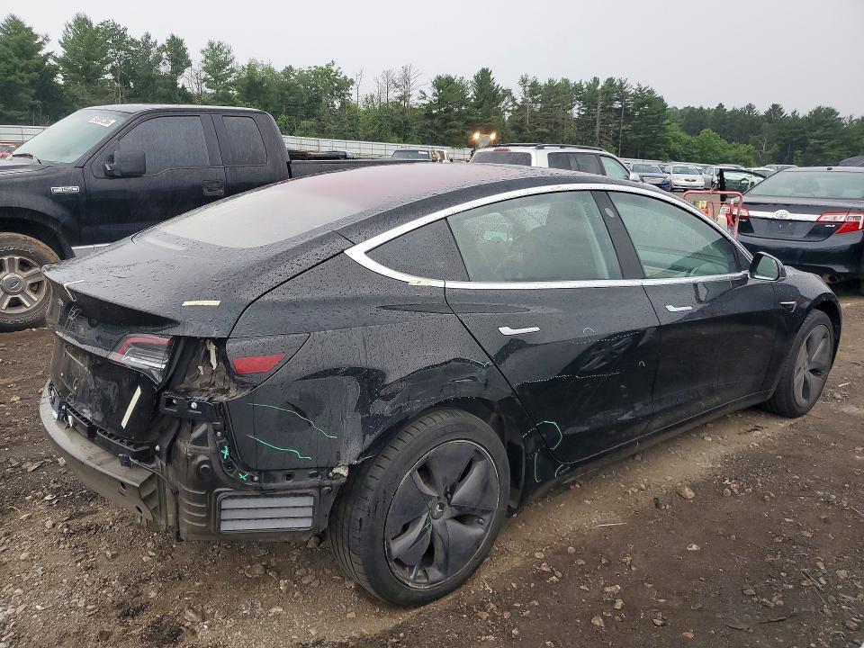 2018 TESLA MODEL 3 — Фото 3 из 12
