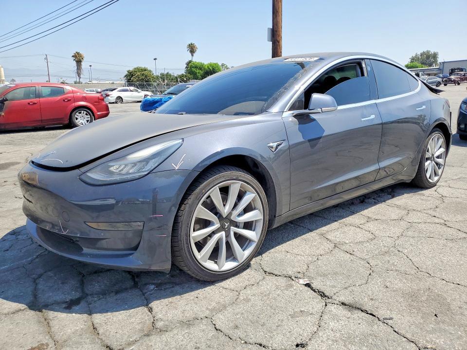 5YJ3E1EA5JF017725 2018 TESLA MODEL 3 photo no. 1