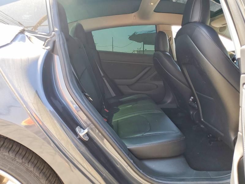 5YJ3E1EA5JF017725 2018 TESLA MODEL 3 photo no. 10