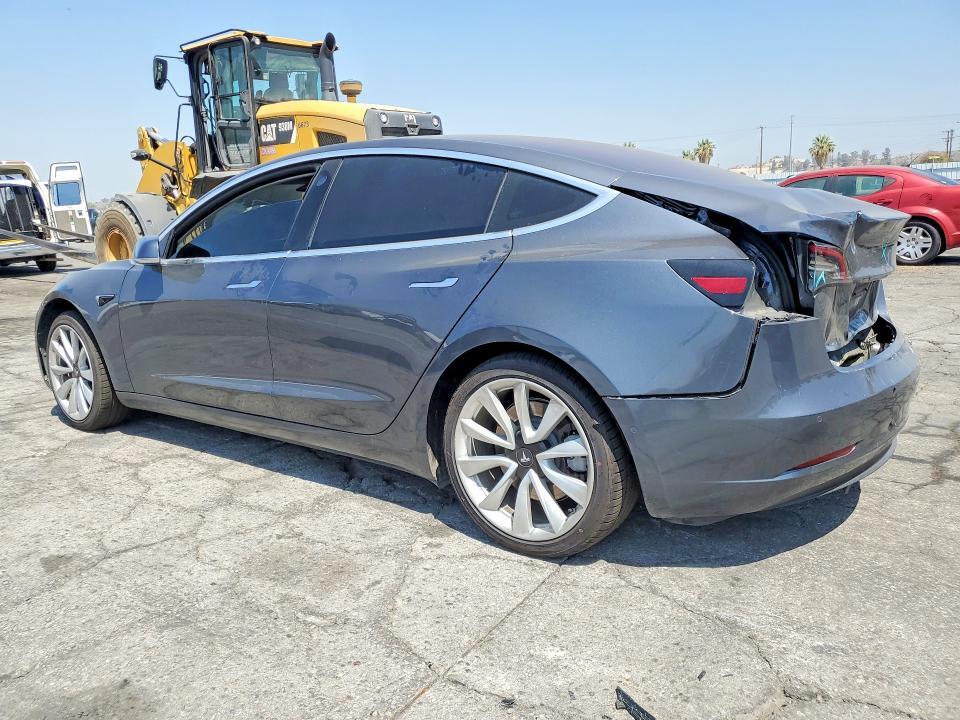 5YJ3E1EA5JF017725 2018 TESLA MODEL 3 photo no. 2