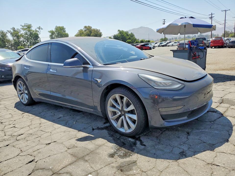 5YJ3E1EA5JF017725 2018 TESLA MODEL 3 photo no. 4