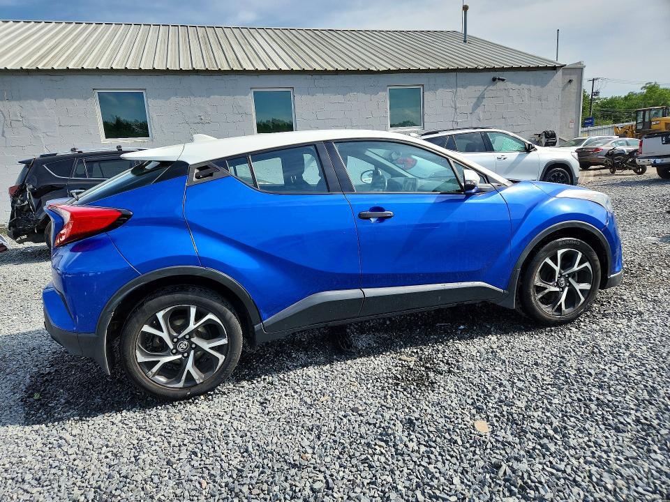 2018 TOYOTA C-HR XLE — Фото 3 из 13