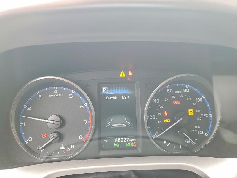 JTMWFREVXJJ725621 2018 TOYOTA RAV4 photo no. 9