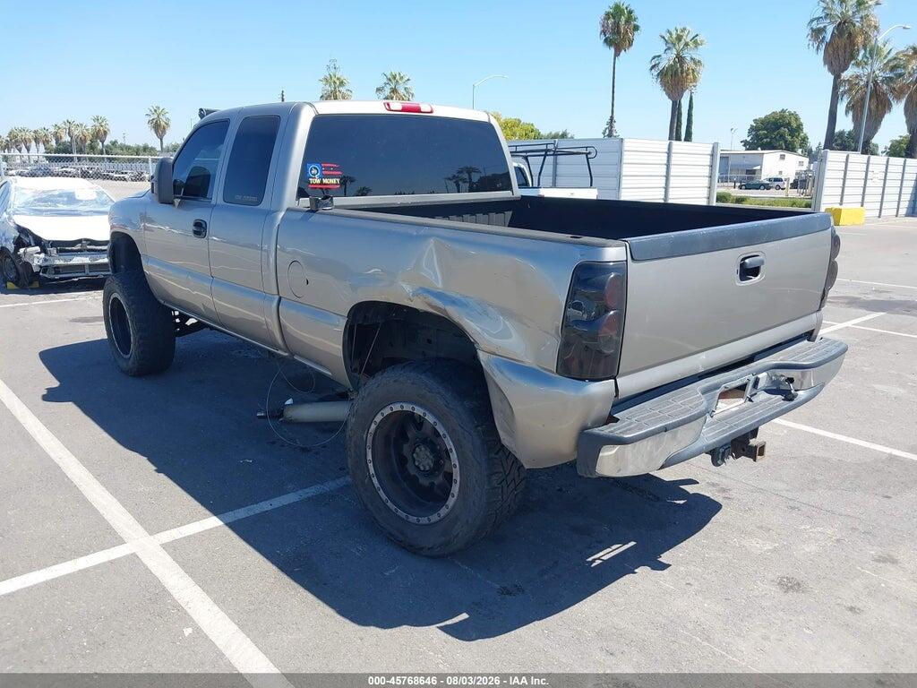 1GTHK29UX1E166836 2001 GMC SIERRA 2500HD photo no. 3