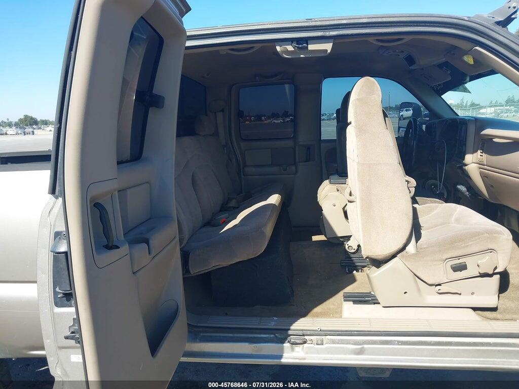 1GTHK29UX1E166836 2001 GMC SIERRA 2500HD photo no. 8