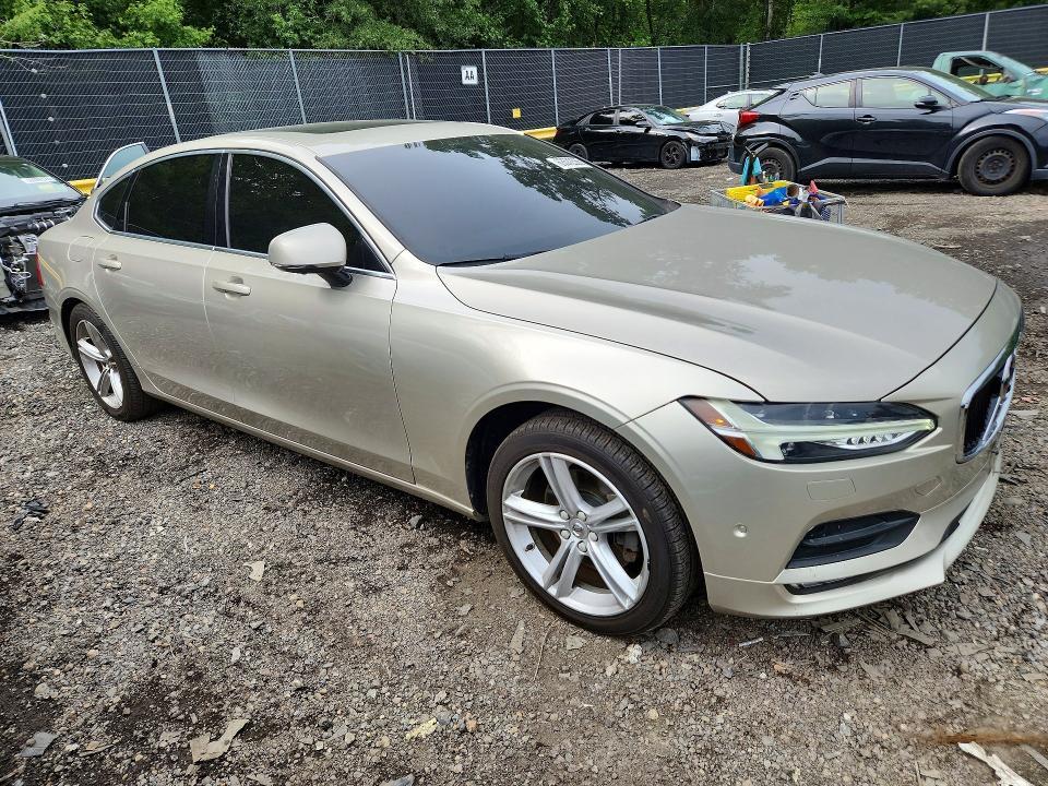 2018 VOLVO S90 T5 MOMENTUM — Фото 4 из 12