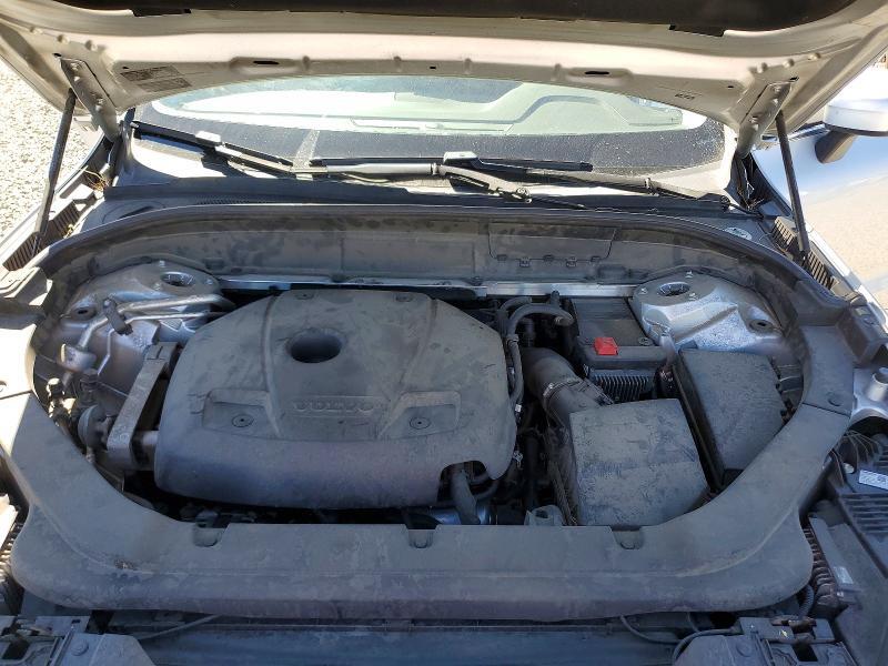 LYV102RK5JB073082 2018 VOLVO XC60 photo no. 12