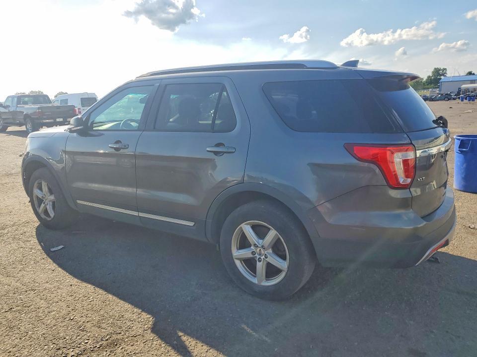 2016 FORD EXPLORER XLT — Фото 2 из 13