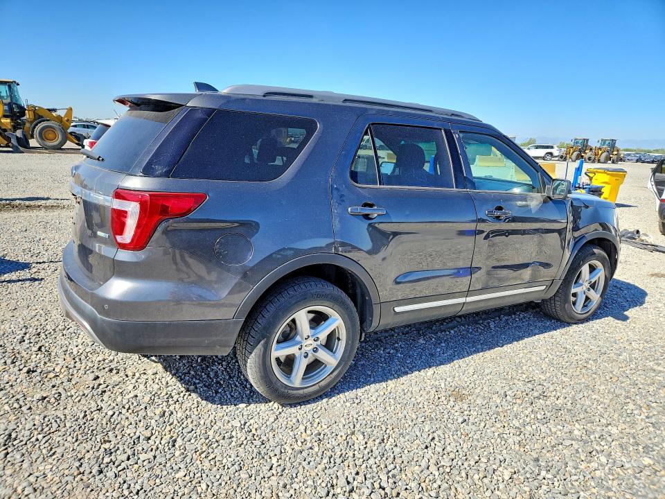 2016 FORD EXPLORER XLT — Фото 3 из 13