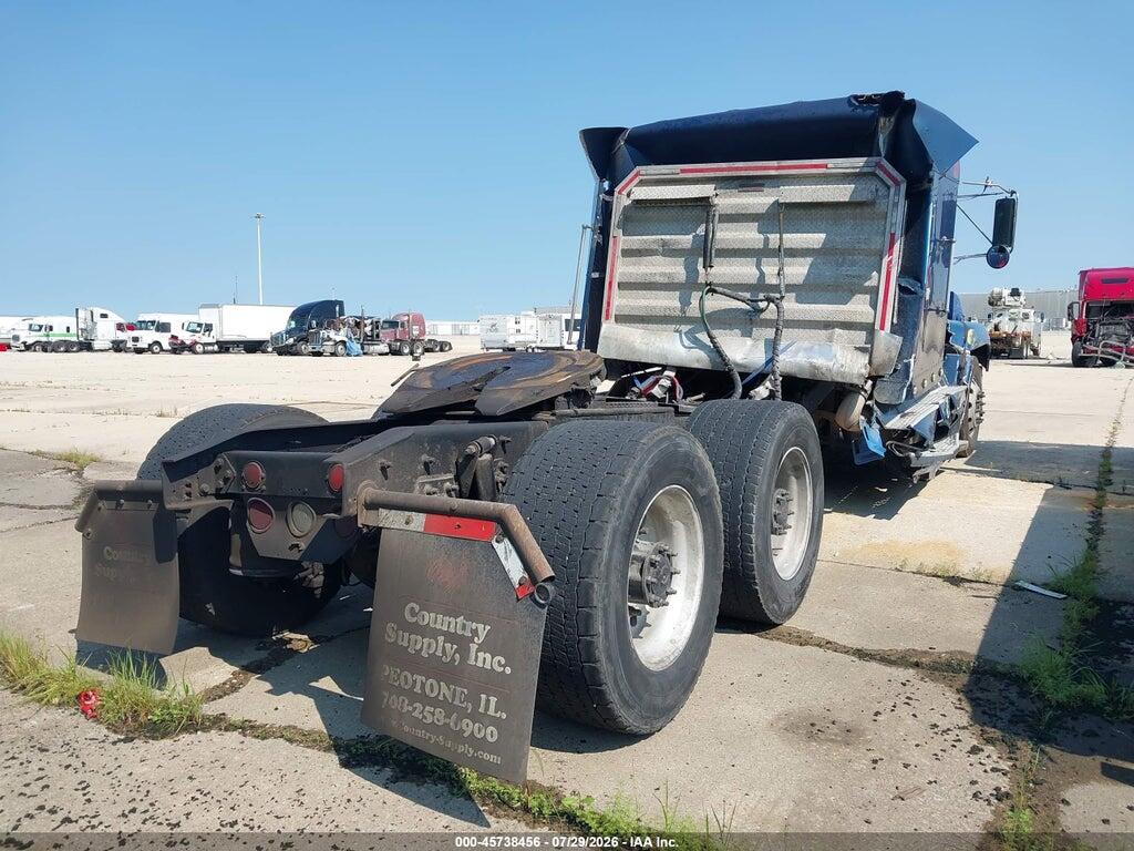 2FUYDXYB2VA677769 1997 FREIGHTLINER CONVENTIONAL photo no. 4