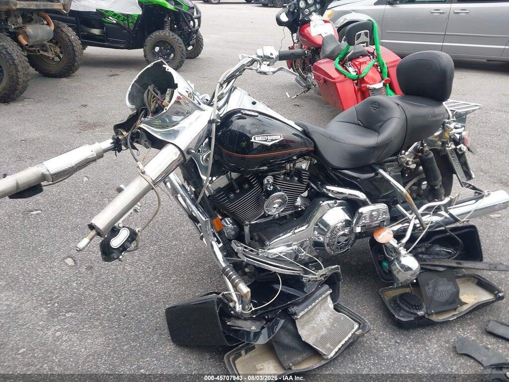 1HD1FRW101Y654909 2001 HARLEY-DAVIDSON FLHRCI photo no. 2