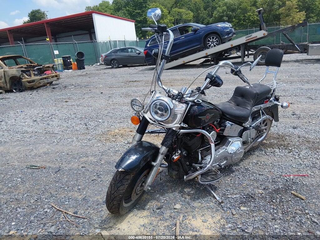 1HD1BMY151Y052745 2001 HARLEY-DAVIDSON FLSTF photo no. 2