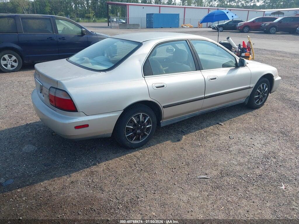 1HGCD5638VA140817 1997 HONDA ACCORD photo no. 4