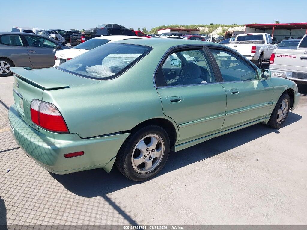 1HGCD5600VA130255 1997 HONDA ACCORD photo no. 4