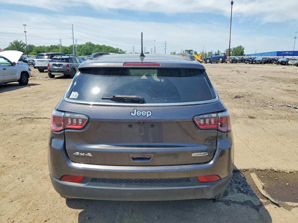 3C4NJDBB0KT597326 2019 JEEP COMPASS photo no. 6