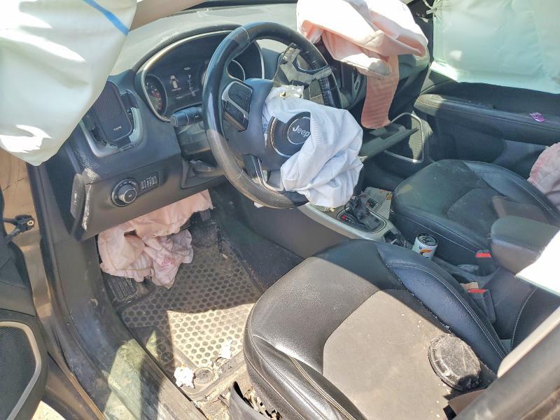 3C4NJDBB0KT597326 2019 JEEP COMPASS photo no. 8
