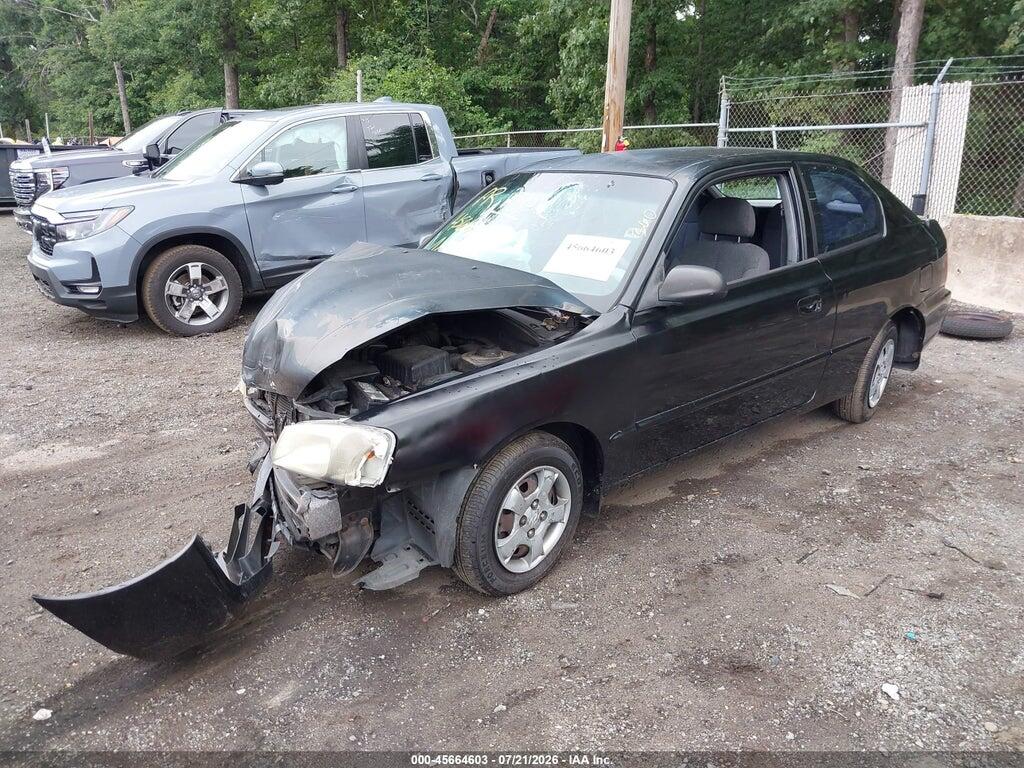 KMHCG35C81U156404 2001 HYUNDAI ACCENT photo no. 2
