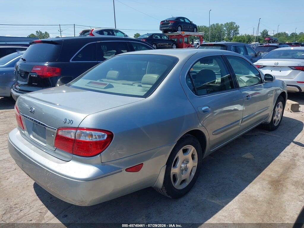 JNKCA31A31T015268 2001 INFINITI I30 photo no. 4