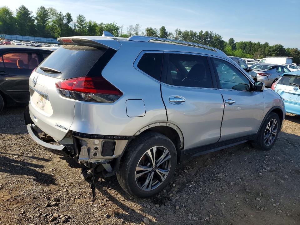 2019 NISSAN ROGUE SV — Фото 3 из 12