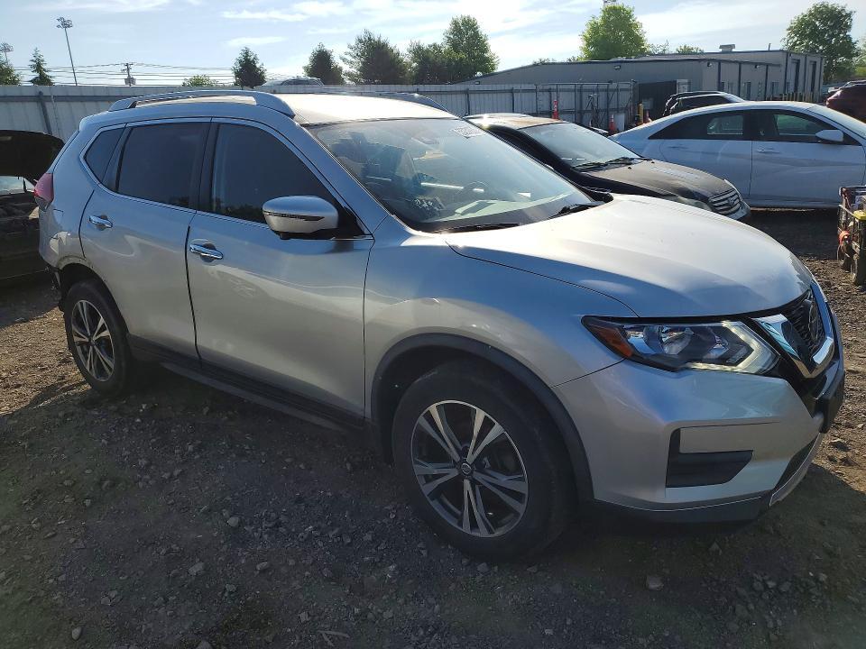 2019 NISSAN ROGUE SV — Фото 4 из 12