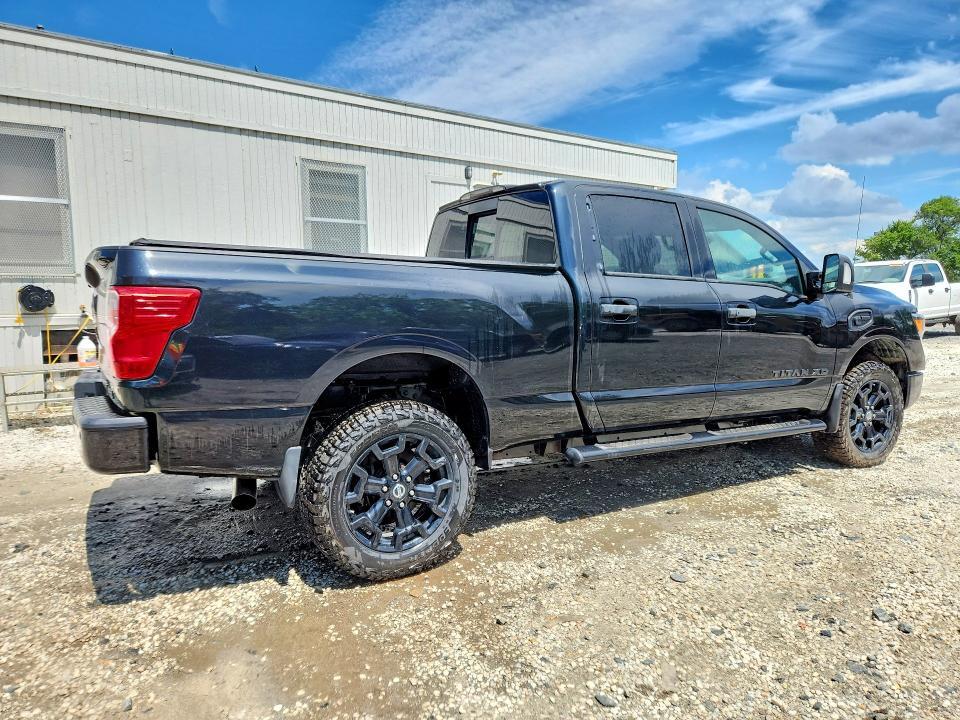 2019 NISSAN TITAN XD SV — Фото 3 из 12
