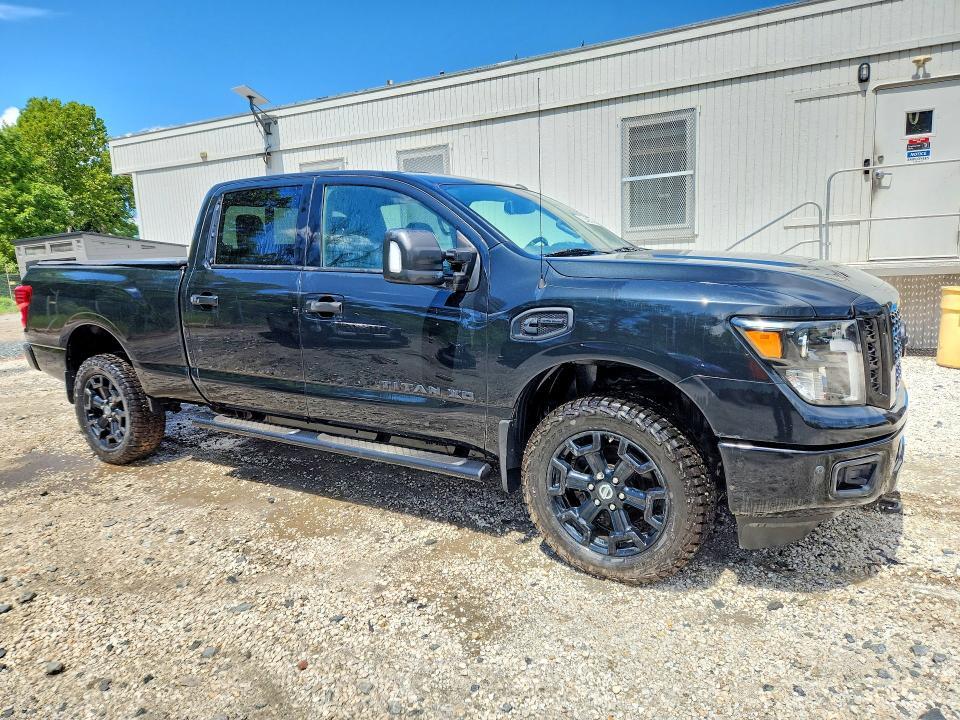 2019 NISSAN TITAN XD SV — Фото 4 из 12