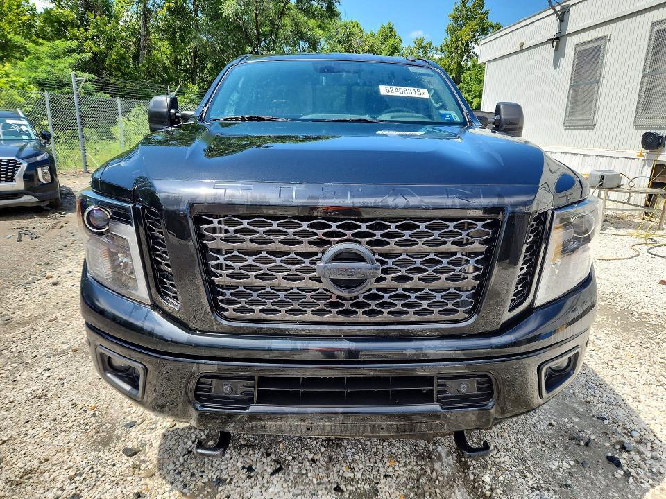 2019 NISSAN TITAN XD SV — Фото 5 из 12