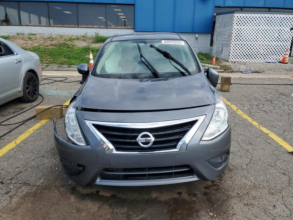 2019 NISSAN VERSA SV — Фото 5 из 12