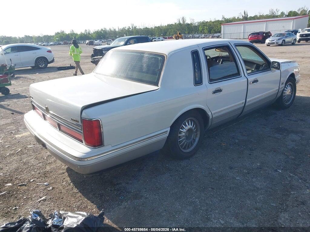 1LNLM82W0VY726351 1997 LINCOLN TOWN CAR photo no. 4